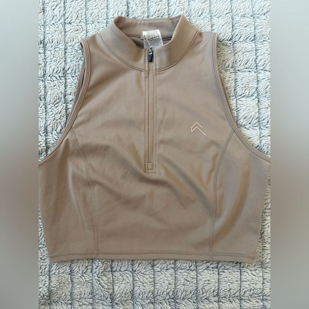 Oner active timeless cropped zip vest